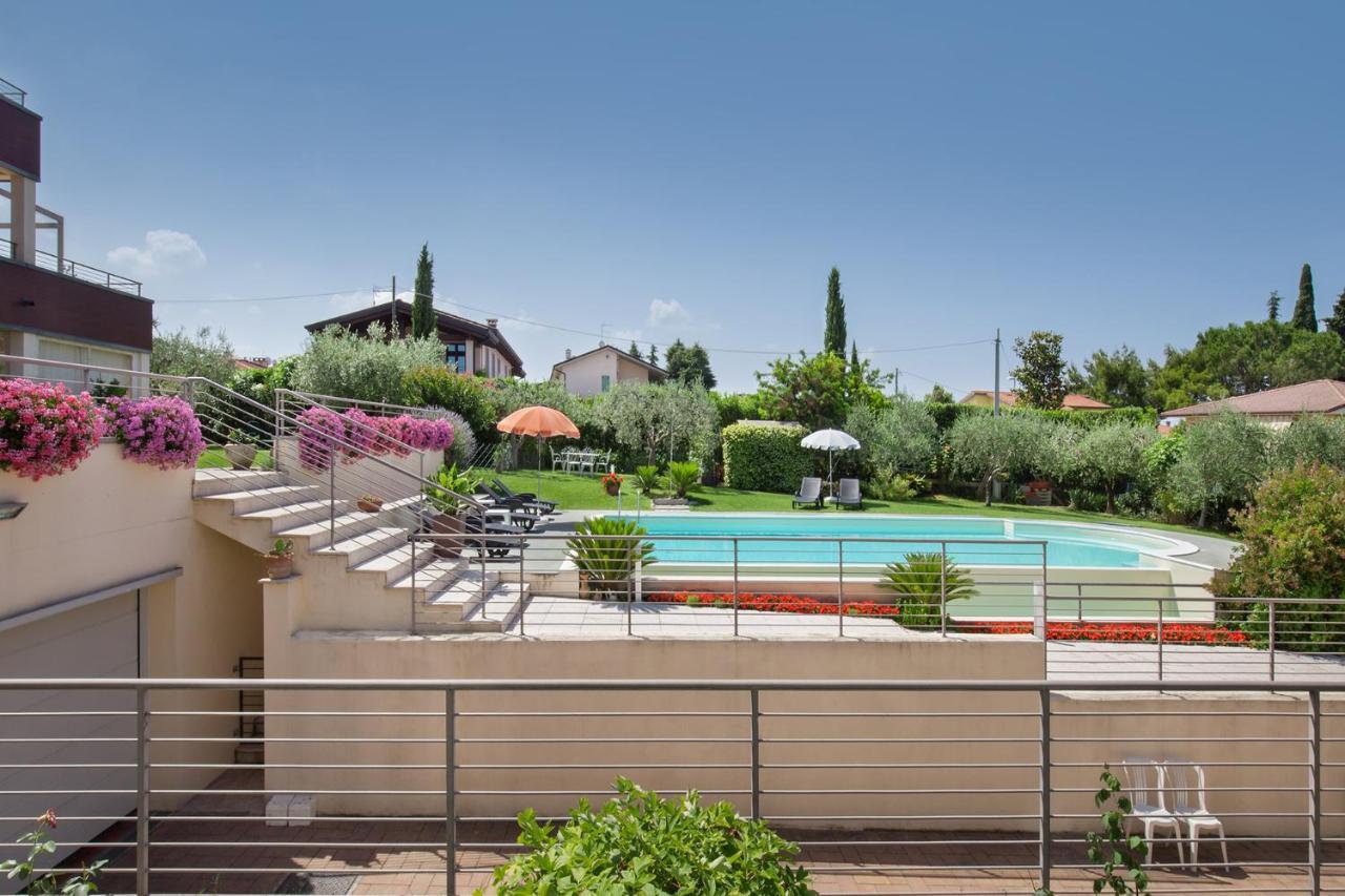 Villa Aurora-Holiday Home Apt3 Bardolino Exterior photo