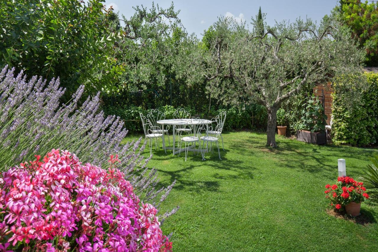 Villa Aurora-Holiday Home Apt3 Bardolino Exterior photo